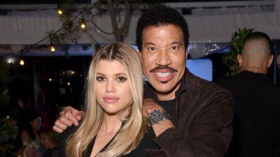 Sofia Richie Admits She Tried to Do Music Like Dad Lionel Richie: 'It Didn't Feel Right for Me' - www.etonline.com - France