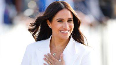 Meghan Markle Shows Up on Instagram in Rare Candid Pic With Friends - www.etonline.com - California