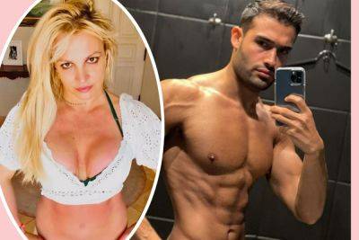 Sam Asghari DENIES Claim He's Trying To 'Blackmail' Britney Spears With 'Embarrassing' Info! - perezhilton.com - USA - Beyond