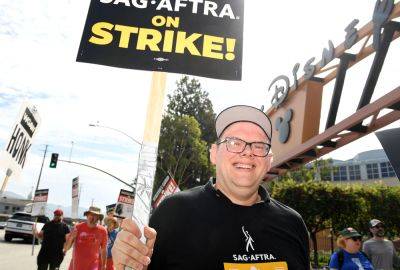 SAG-AFTRA Urges Studios To Return To Bargaining Table As WGA Prepares To Meet With AMPTP On Friday - deadline.com - Ireland