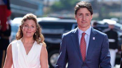 Canadian Prime Minister Justin Trudeau Announces Separation From Wife Sophie - www.etonline.com
