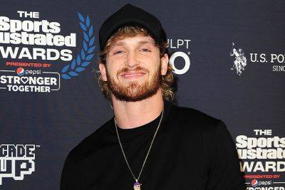 Logan Paul Walked Out Of ‘Oppenehimer’ Because ‘Everyone Was Just Talking’ - etcanada.com - Canada