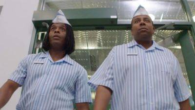 ‘Good Burger 2’ Teaser Trailer: Kenan Thompson & Kel Mitchell Ride The Burger Mobile Again In Paramount+ Sequel - deadline.com - county Mitchell