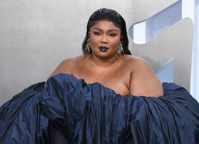 Lizzo Spotted For First Time Since Sexual Harassment Lawsuit, Says She’s ‘Doing Good’ - etcanada.com - Los Angeles - city Amsterdam