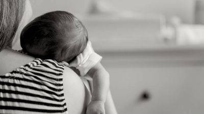 How Postpartum Depression Really Feels - www.glamour.com - Beyond