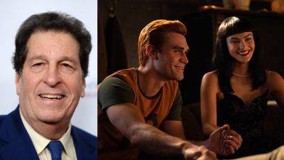 ‘Riverdale’: Behind The Surprise Cameos From Former Warner Bros. TV Group Chairman Peter Roth In Final Season - deadline.com