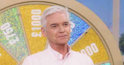 ITV boss hands over own mobile phone in Phillip Schofield investigation - www.ok.co.uk