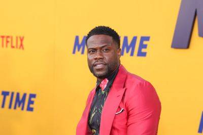 Kevin Hart Ends Up In Wheelchair After Racing Former NFL Player Stevan Ridley In 40-Yard Dash - deadline.com - county Gray