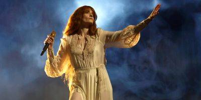 Florence Welch Reveals She Had To Have Life-Saving Surgery After Cancelling A Couple Of Concerts - www.justjared.com - county Florence - Lisbon