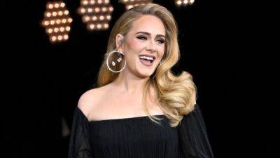 Adele Stops Las Vegas Show to Defend Fan From Being ‘Bothered’ by Security - www.etonline.com - Las Vegas