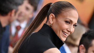Jennifer Lopez Slept in Yesterday's Eye Makeup and Woke up Looking Flawless - www.glamour.com