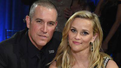 Reese Witherspoon and ex Jim Toth settle divorce with key stipulation about raising their son - www.foxnews.com - Tennessee