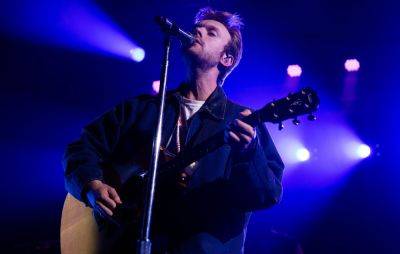 Finneas debuts new song at intimate London gig for first UK headline show - www.nme.com - Britain - London