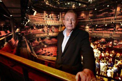 Michael Boyd Dies: Director Who Revived Royal Shakespeare Company Was 68 - deadline.com - Britain - Denmark - city Stratford - county Noble