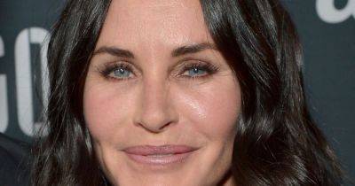 That's what Friends are for! Courteney Cox supported by co-stars as she launches new career - www.ok.co.uk