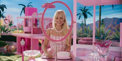 There's a Lot of Symbolism in One of Margot Robbie's Outfits in 'Barbie,' & You Probably Missed It! - www.justjared.com