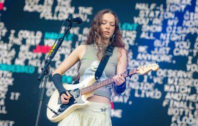 Holly Humberstone explains why rushing her upcoming album didn’t work - www.nme.com