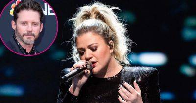 Kelly Clarkson Debuts Empowering ‘Piece by Piece’ Lyrics After Brandon Blackstock Divorce - www.usmagazine.com - Las Vegas
