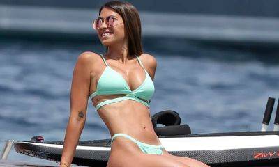 Antonela Rocuzzo’s best bikini moments with her husband Lionel Messi - us.hola.com