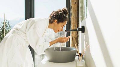 The Best Face Washes for All Skin Types: Shop La Mer, Sunday Riley, Tatcha and More - www.etonline.com