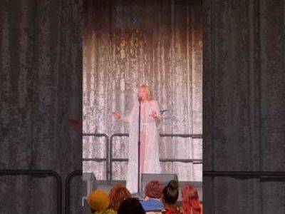 Natasha Bedingfield - "POCKETFUL OF SUNSHINE" (Live In Las Vegas, 2023) - perezhilton.com - Las Vegas