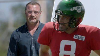 ‘Hard Knocks’: Aaron Rodgers Meets The “Voice Of God” Liev Schreiber Who Asks Him “Why Nobody Wants To Do The Show” - deadline.com - New York