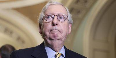 Mitch McConnell Cleared To Return To Work Following Freezing During Press Conference Earlier This Week - www.justjared.com - Kentucky