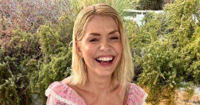Fans make observation as Holly Willoughby seen cooking up storm on holiday after 'guilt' message - www.manchestereveningnews.co.uk - Portugal