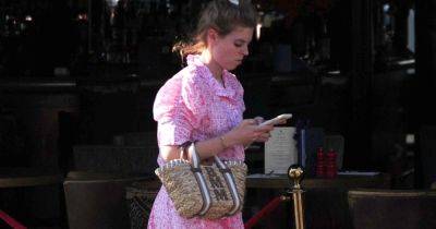 Princess Beatrice looks pretty in pink as she enjoys day in the sun in Chelsea - www.ok.co.uk - Chelsea