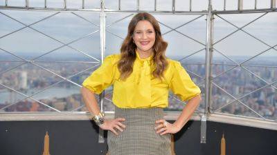 Drew Barrymore Is ‘Owning’ the Decision to Resume Production on Her Show Amid the WGA Strike - www.glamour.com