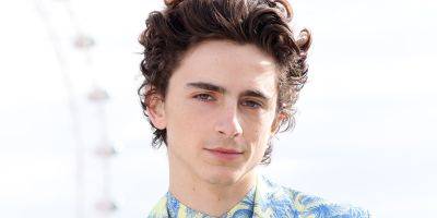 'Wonka' Director Reveals What Timothee Chalamet's Singing Voice Sounds Like - www.justjared.com - USA