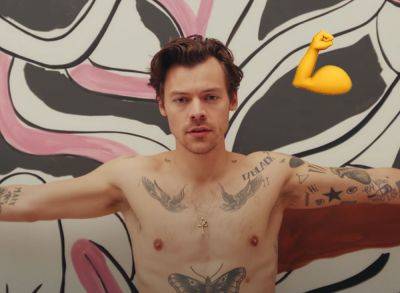 Is Harry Styles Looking More Jacked To Anyone Else? - perezhilton.com - Britain