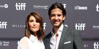 Ben Barnes & Gemma Arterton Show Off Their Chemistry at 'The Critic' Premiere During TIFF 2023 - www.justjared.com