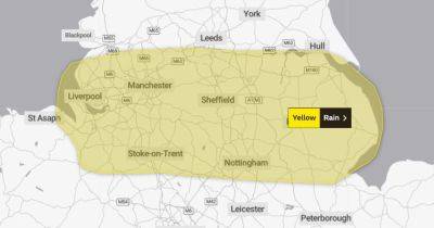 Greater Manchester wakes up to downpours with Met Office weather warning in force - www.manchestereveningnews.co.uk - county Cheshire