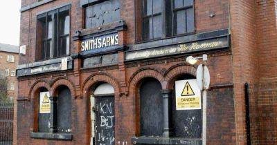 Incredible painting hidden for decades under wallpaper helped solve mystery surrounding lost Manchester pub - www.manchestereveningnews.co.uk - Manchester - county Hand