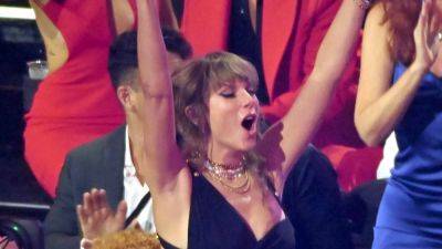 It Only Took One Award for Taylor Swift to Become a Meme at the 2023 VMAs - www.glamour.com