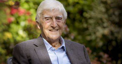Sir Michael Parkinson given 'private funeral with 90 close friends and family at his local' - www.ok.co.uk - Australia