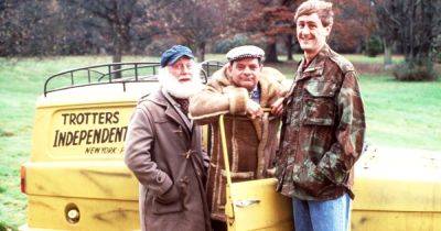 Only Fools and Horses legend Nicholas Lyndhurst looks completely different in new show - www.ok.co.uk - Britain - USA - Seattle - Boston
