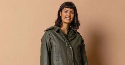 This £89 waxed jacket is 'perfect' for autumn and looks just like £279 Barbour one - www.ok.co.uk