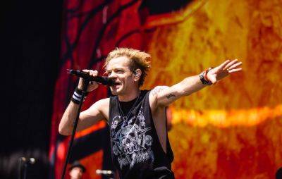 Sum 41’s Deryck Whibley discharged from hospital following pneumonia infection - www.nme.com - Chicago