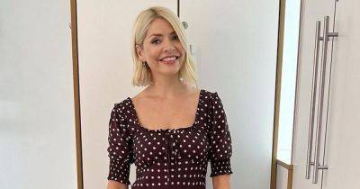 Marks and Spencer shoppers go wild for Holly Willoughby's £25 'autumn staple' skirt - www.ok.co.uk - Britain