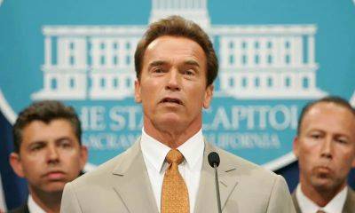 Arnold Schwarzenegger celebrates US citizenship anniversary with a sweet slideshow - us.hola.com - USA - California - Austria