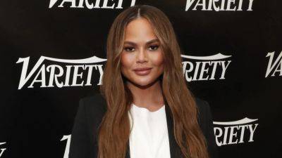 Chrissy Teigen, Olivia Wilde, Meena Harris & More Will Be Celebrity Servers for One Night to Support Federal Minimum Wage Efforts (EXCLUSIVE) - variety.com - Arizona - Ohio - Michigan - Beyond