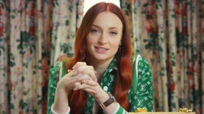 Sophie Turner Moving On From Joe Jonas With Walking Dead Actor? - www.hollywoodnewsdaily.com - Spain