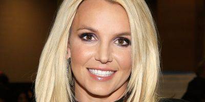 Britney Spears Debuts New Snake Tattoo Amid Split from Sam Asghari - www.justjared.com