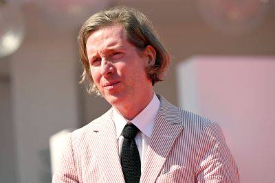 Wes Anderson Talks Terrifying First Screening Of 1996 Debut ‘Bottle Rocket’, Teases Details of Next Feature – Venice Masterclass - deadline.com - France - New York - Texas - India - city Asteroid