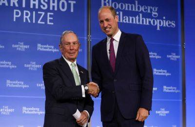 Prince William Receives A Jestful Introduction From Former NYC Mayor Mike Bloomberg - etcanada.com - USA - New York - Singapore - city Singapore