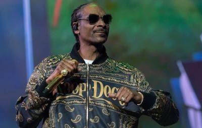 Snoop Dogg reveals he’s “scared” of horses: “Get that muthafucka away from me” - www.nme.com