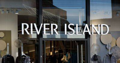 River Island’s 'flattering' autumn dress has a design that will turn heads at the office or on a night out - www.manchestereveningnews.co.uk