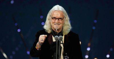 Billy Connolly 'scolded' Russell Brand over his inappropriate behaviour on set - www.dailyrecord.co.uk - Scotland - Los Angeles - Greece